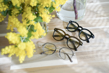 ノーカラーサングラス